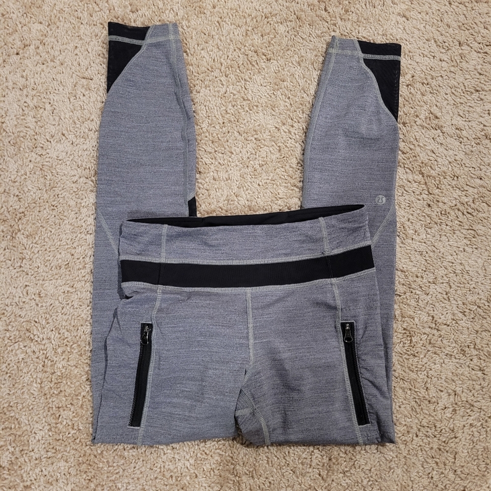 Lululemon Inspire Tight II Heathered Gray Black Crop Leggings Size 4 Zippers